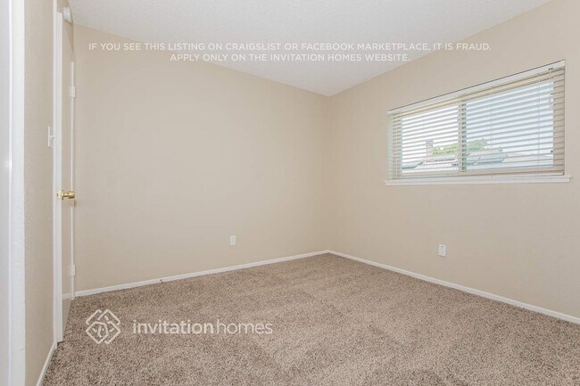 Building Photo - 1100 Canary Ct