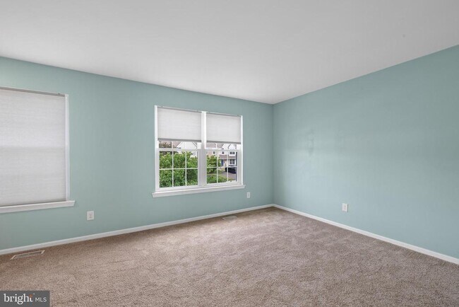 Building Photo - 328 Countryside Ct