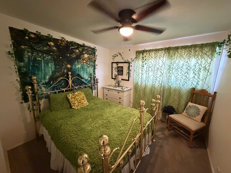 Building Photo - 2837 65th St