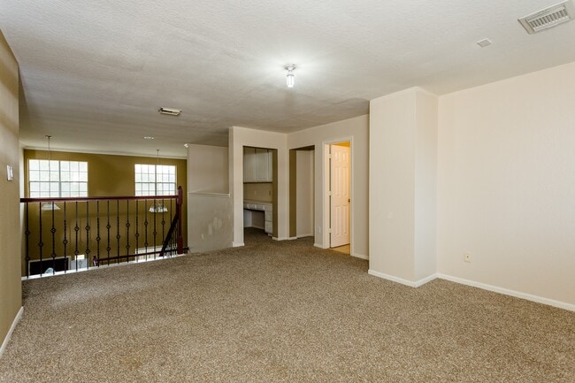 Building Photo - 5906 Saber River