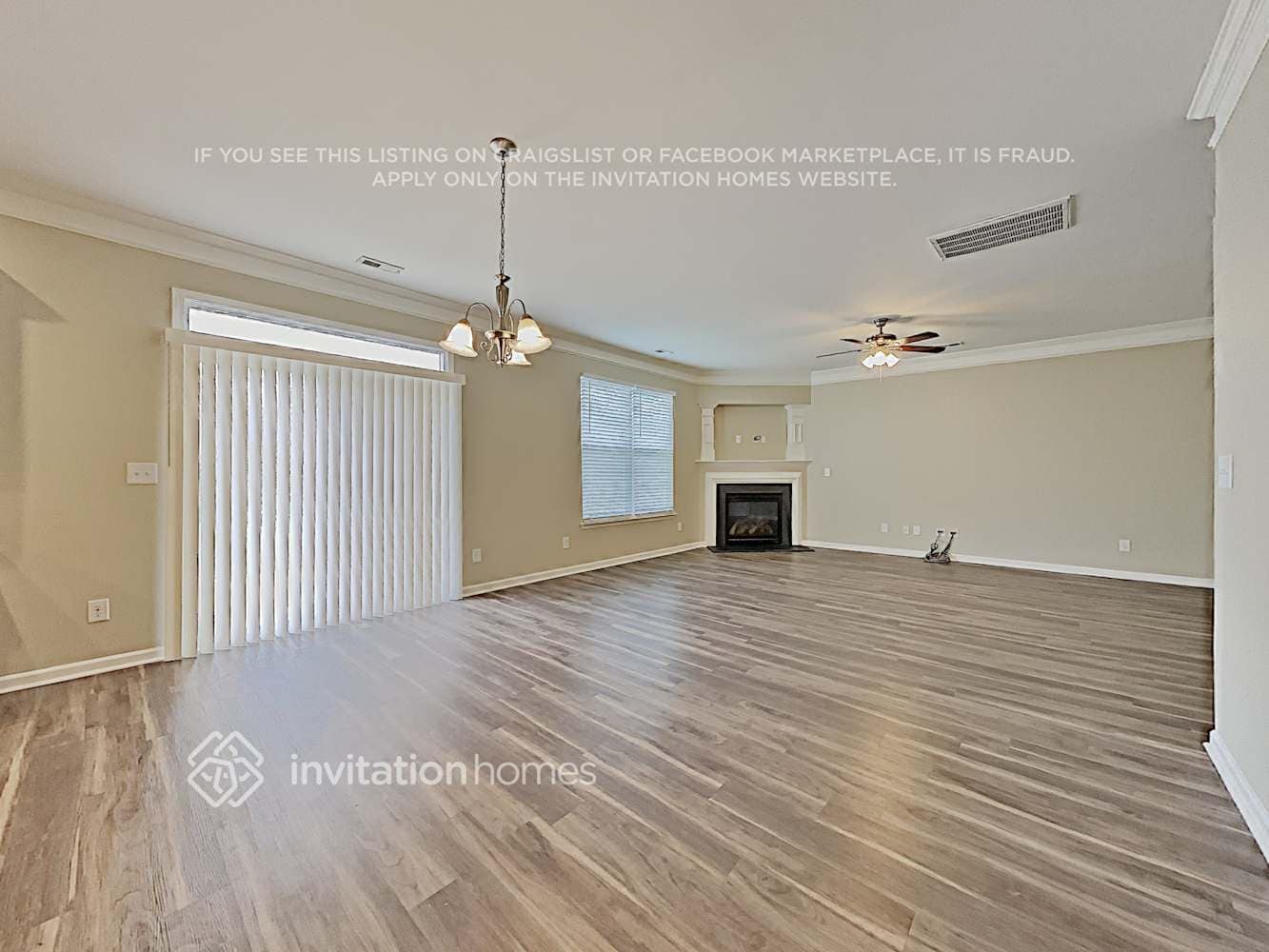 Building Photo - 6005 Centerview Dr