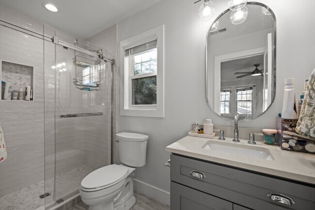 Building Photo - Stunning Fully Renovated 5-Bedroom Home in Desirable Trinity Park, Durham