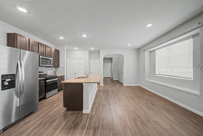 Building Photo - 13820 Goldeye Dr