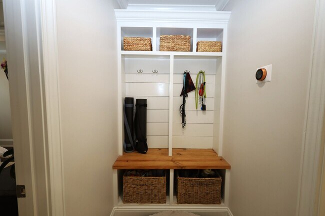 Building Photo - 4025 Gramercy Dr