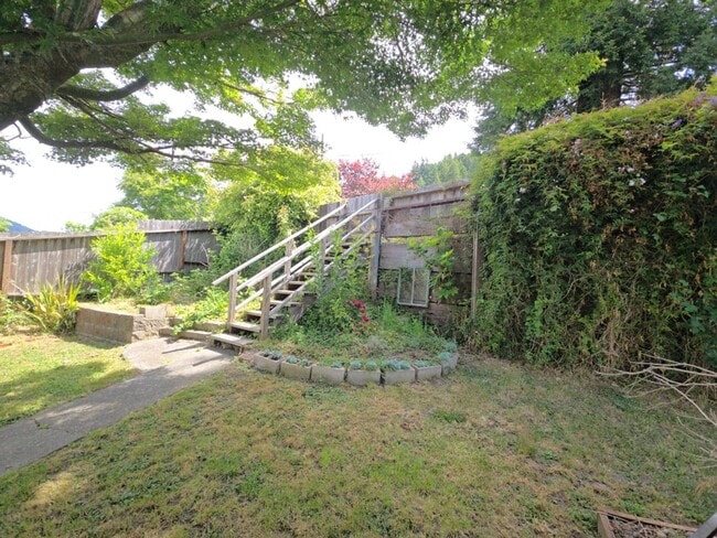 Building Photo - Beautifully remodeled 2BD/1BA Scotia home