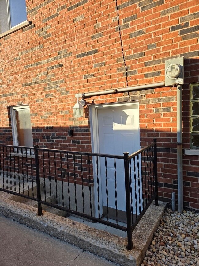 Building Photo - 6830 W Lode Dr