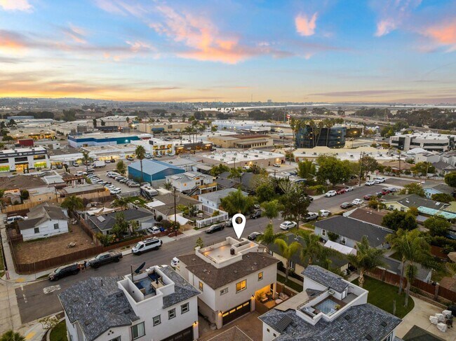 Building Photo - 5051 Savannah St