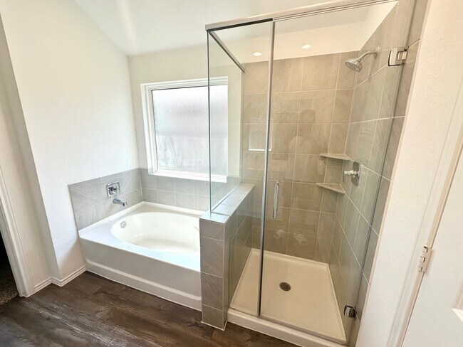 Building Photo - 4985 Almond Ter Dr