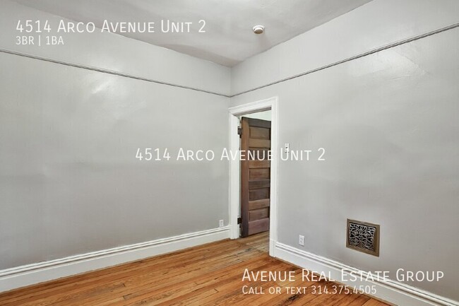 Building Photo - Charming 3-Bed Unit Near The Grove with Mo...