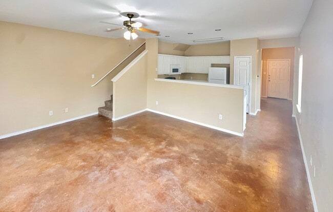 Building Photo - Lovely 2-story | 3-bedroom | 2.5-bath duplex | Cul-de-sac | Side yard | Great location!