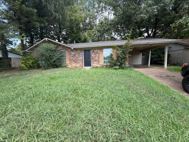 Building Photo - 5596 Karen Dr