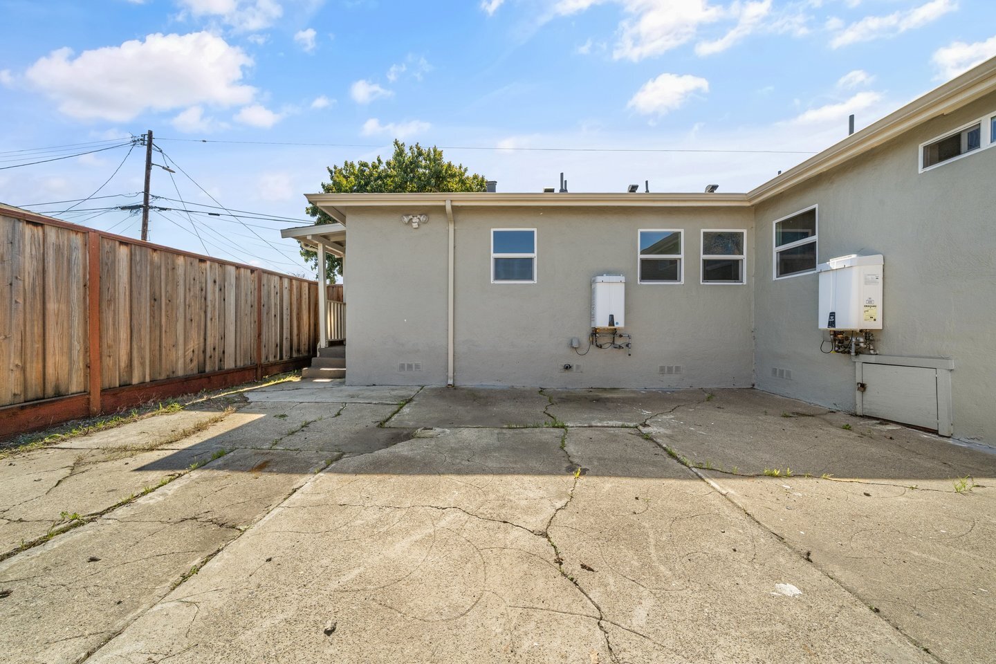 Building Photo - 96 W Siino Ave