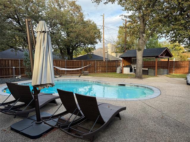 Building Photo - 116 Montreal Dr