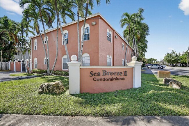 Building Photo - 1405 Miami Rd