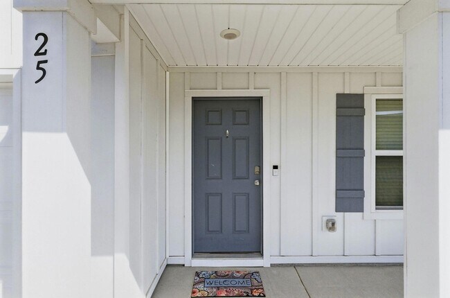 Building Photo - 25 Riverwalk Xing