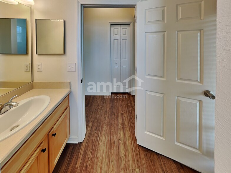 Building Photo - 11608 Jordans Landing Ct