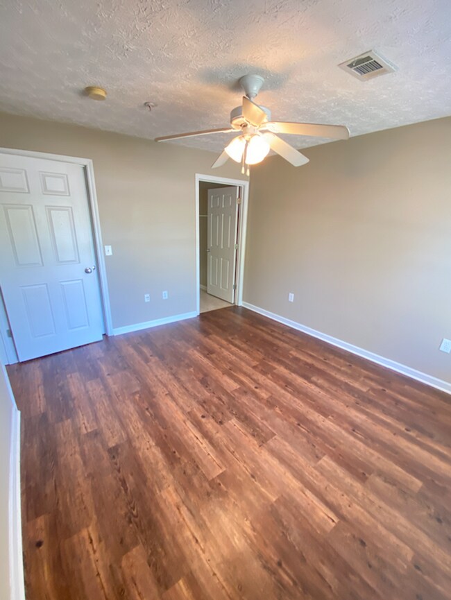 Building Photo - Available August 2026!