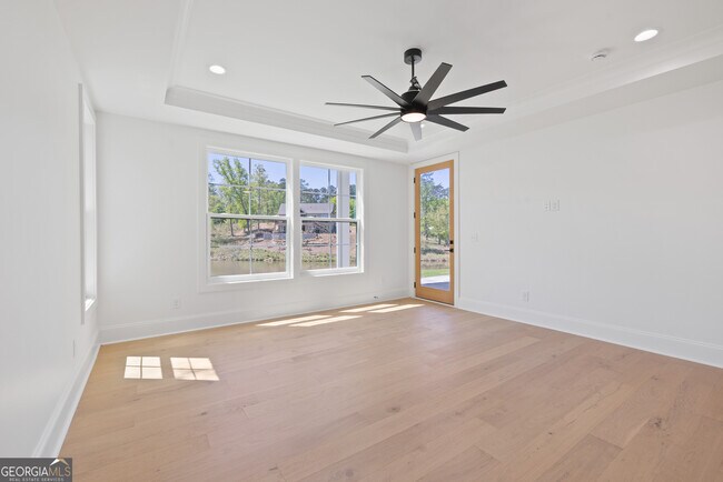 Building Photo - 1270 Glen Eagle Dr