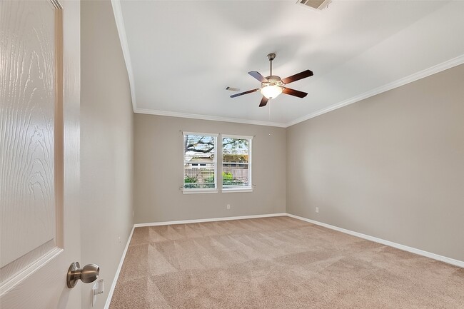 Building Photo - 3226 W Trail Dr