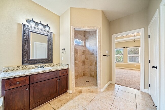 Building Photo - 6 Virginia Hills