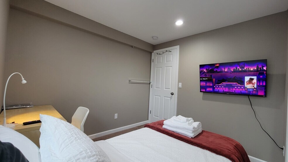 Building Photo - 1803 N 200th St