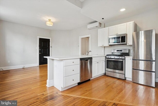 Building Photo - 1608 N Broom St