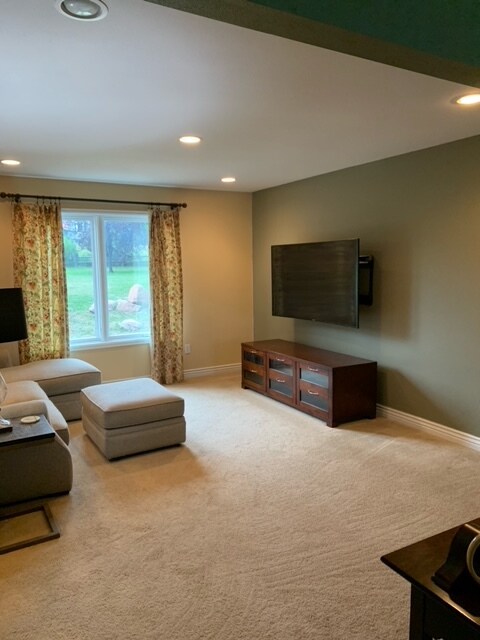 Building Photo - 8058 Centrebridge Dr