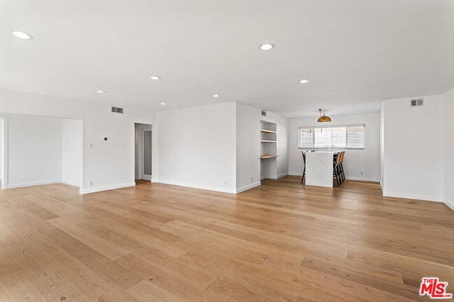 Building Photo - 1525 Hayworth Ave