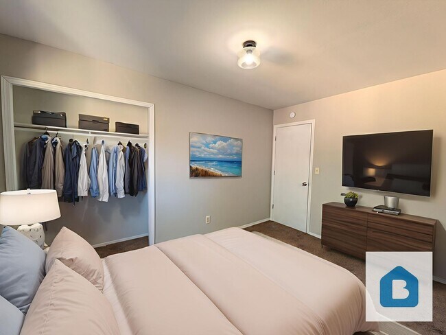 Building Photo - 603 W Routt Ave