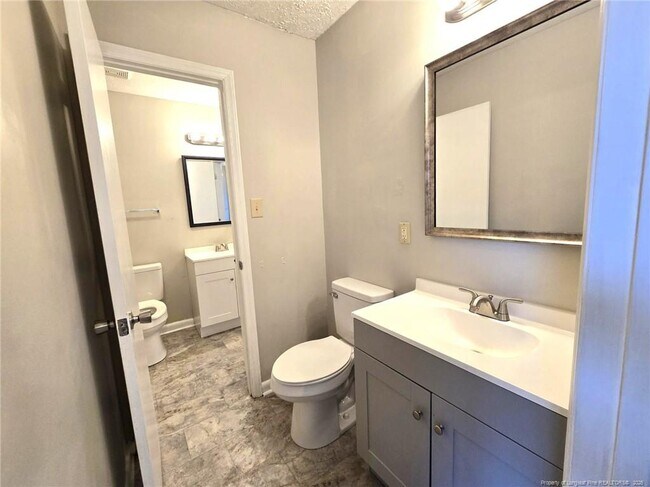 Building Photo - 6508 Rannock Ct