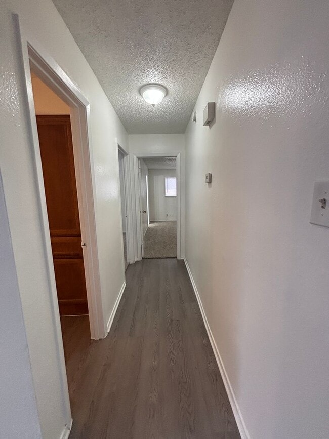 Building Photo - 2105 Courtney St