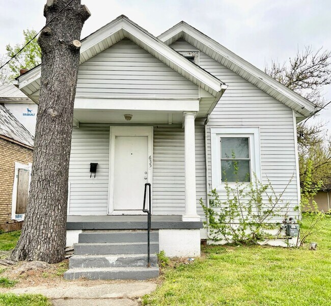 Primary Photo - Updated home in West Louisville now availa...