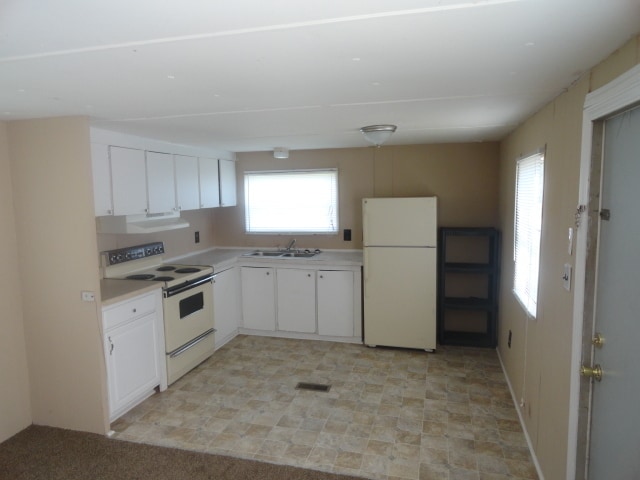 Building Photo - Coming Soon! 2 BR 1 BA!