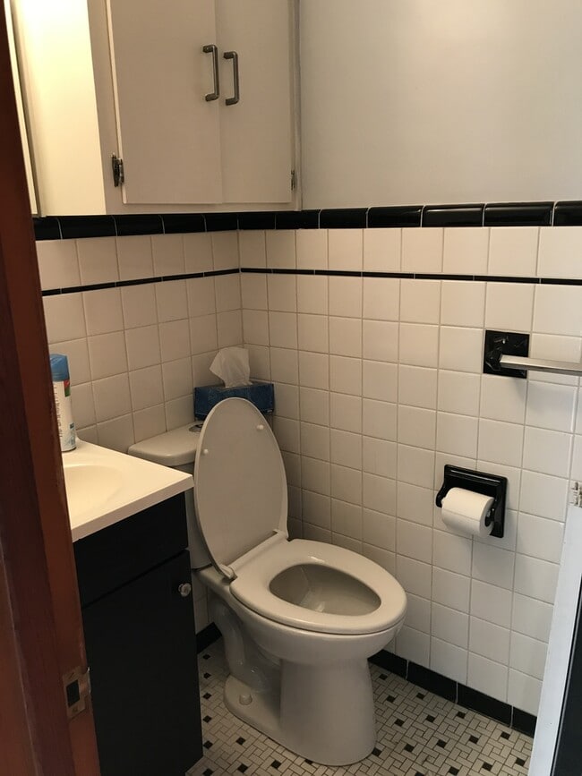 Building Photo - 3 bed 1.5 bath home in Coloma!