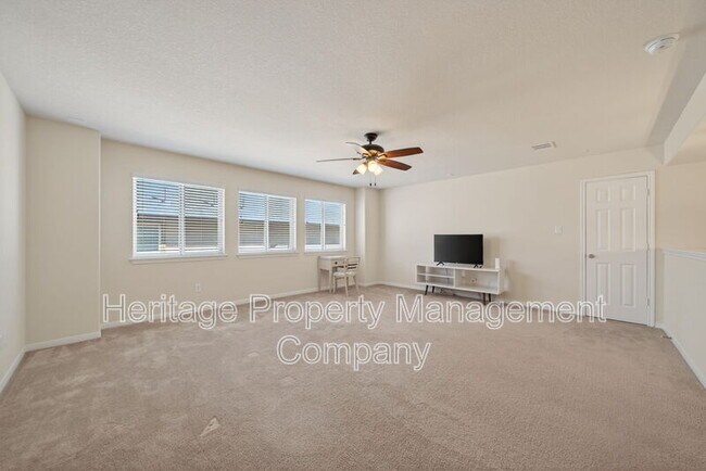 Building Photo - 147 Brook View