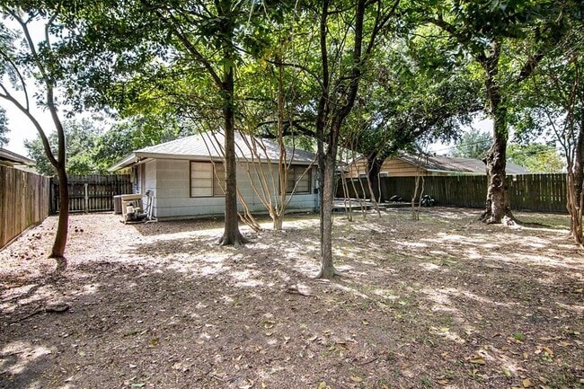 Building Photo - 5538 Pagewood Ln