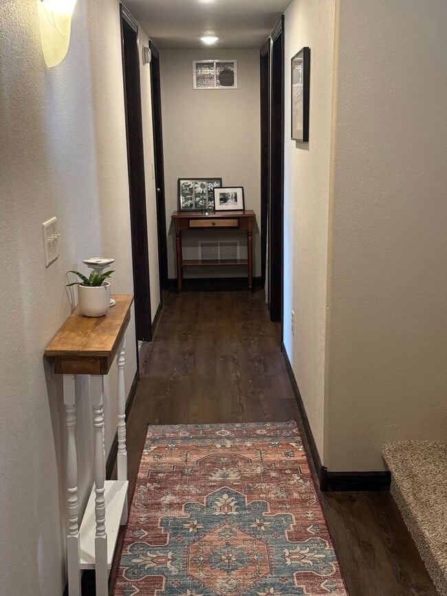 Building Photo - 4 Bedroom, 3 Bathroom Home for Rent