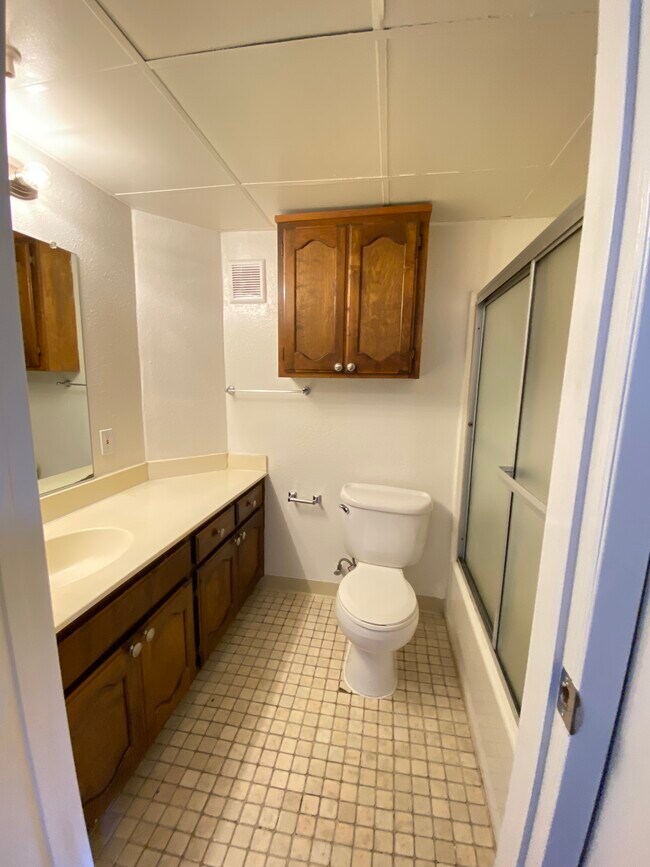 Building Photo - 14833 Friar St