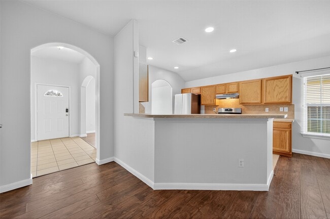 Building Photo - 8002 Colonial Ln