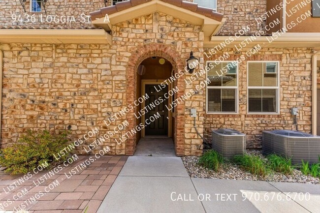 Building Photo - 9436 Loggia St