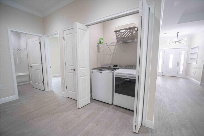 Building Photo - 4995 NE 125th Lp