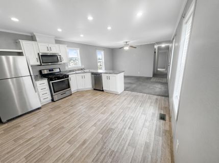 Building Photo - 94 Belmar St