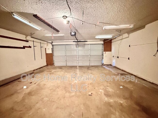 Building Photo - 9817 Grimsbey Ct