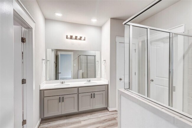 Building Photo - 17200 Crane Fly Dr