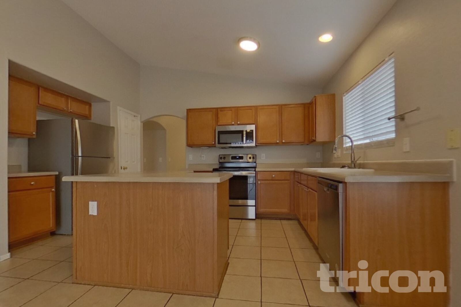 Building Photo - 22371 W Solano Dr