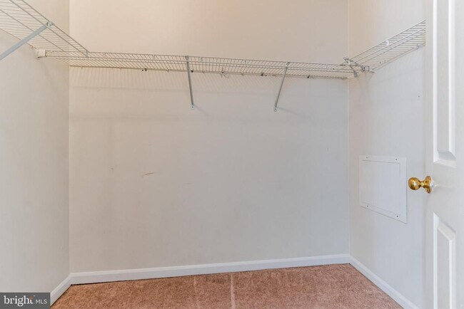 Building Photo - 2519 Dog Leg Ct