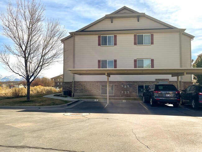 Building Photo - 8212 N Cedar Springs Rd