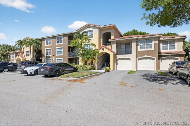 Building Photo - 15155 Michelangelo Blvd