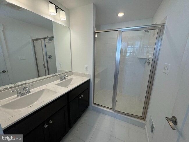 Building Photo - 417 Gillespie Dr