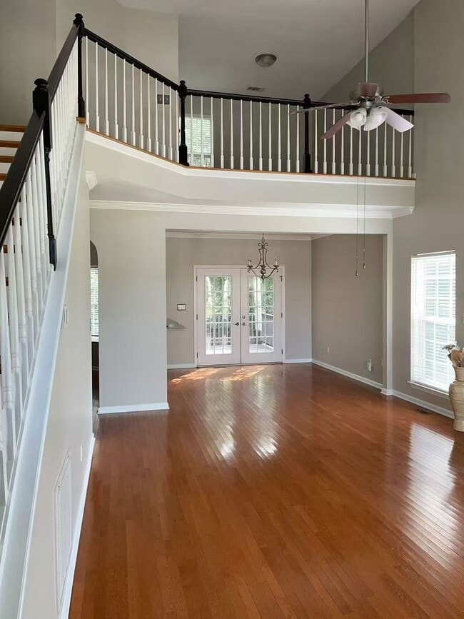 Primary Photo - 4beds3bath House for rent